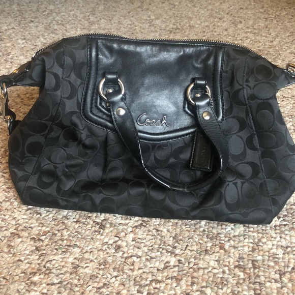 Coach Handbags - Coach purse